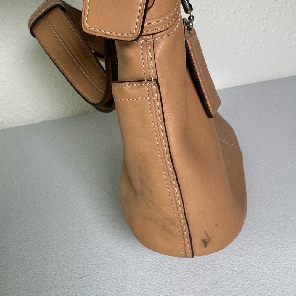 Coach Light Brown Leather Shoulder Bag Adjustable Strap - Picture 5 of 16